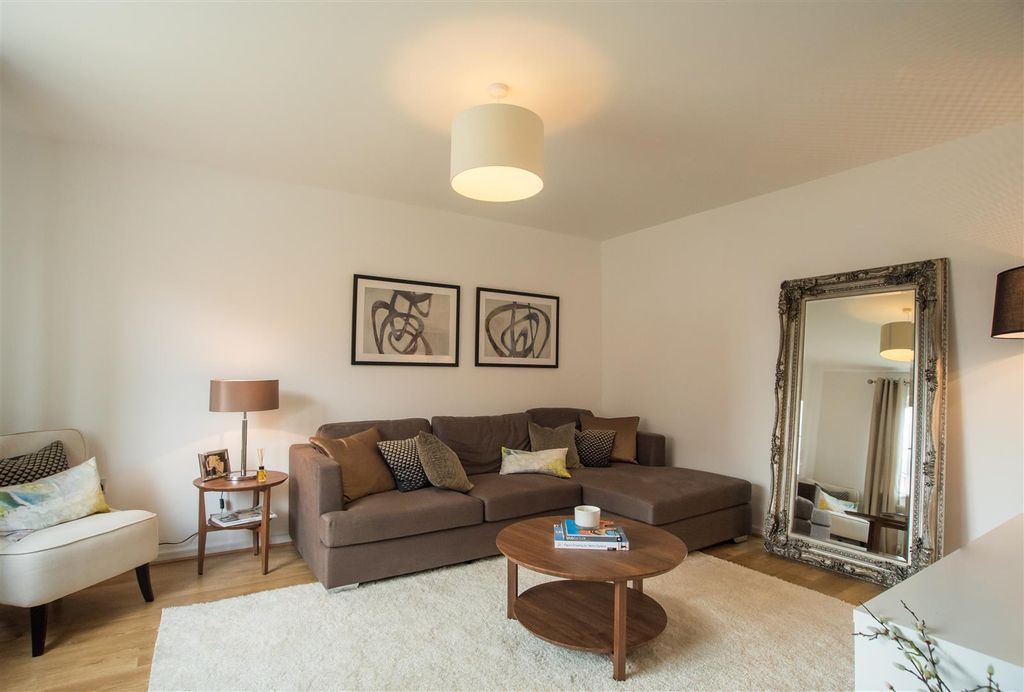 Property photo 2 of 12 Living Room