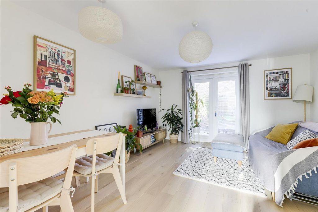 Property photo 2 of 19