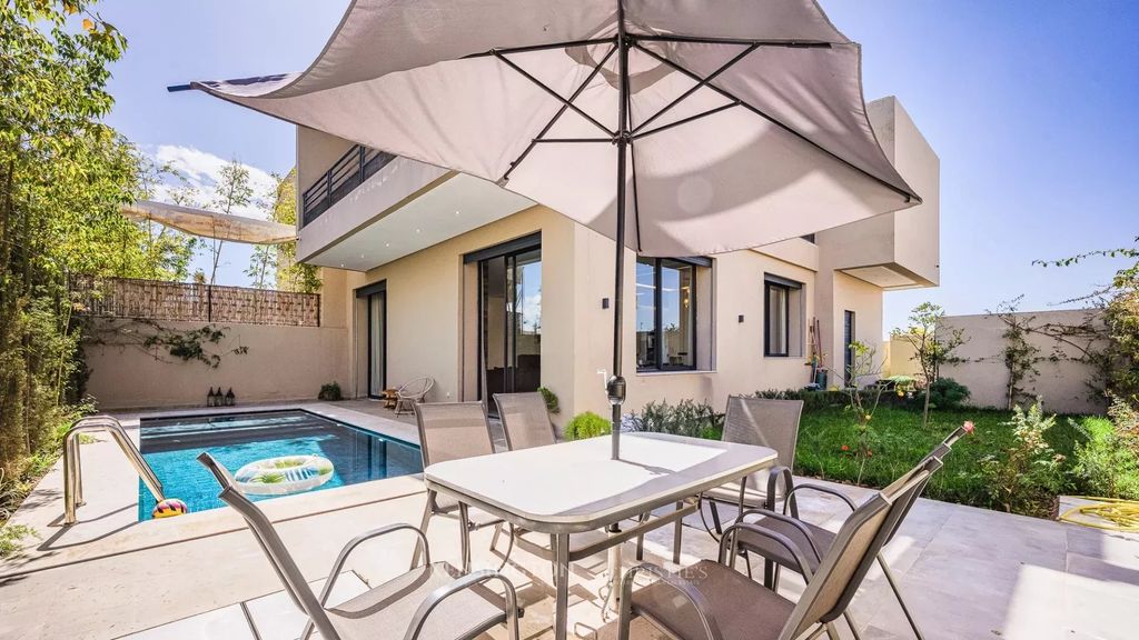 Property photo 1 of 25