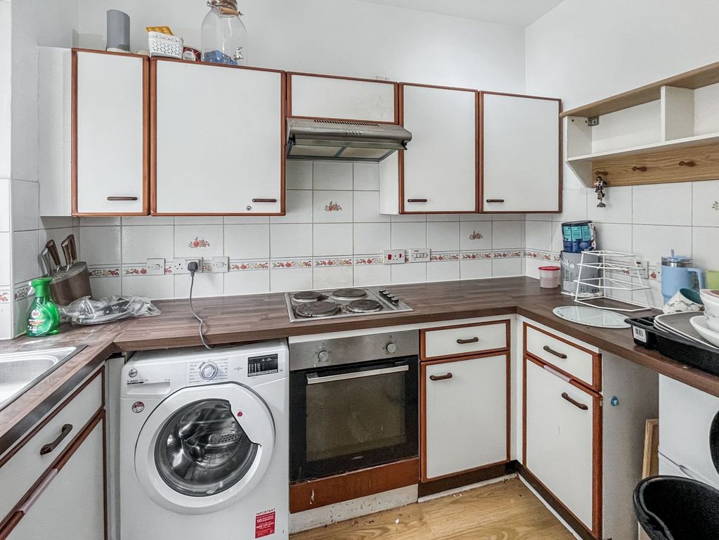 Property photo 3 of 12