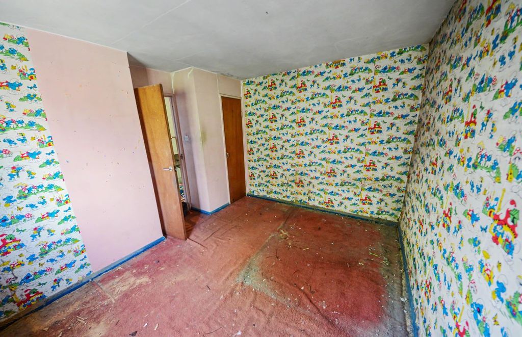Property photo 3 of 10