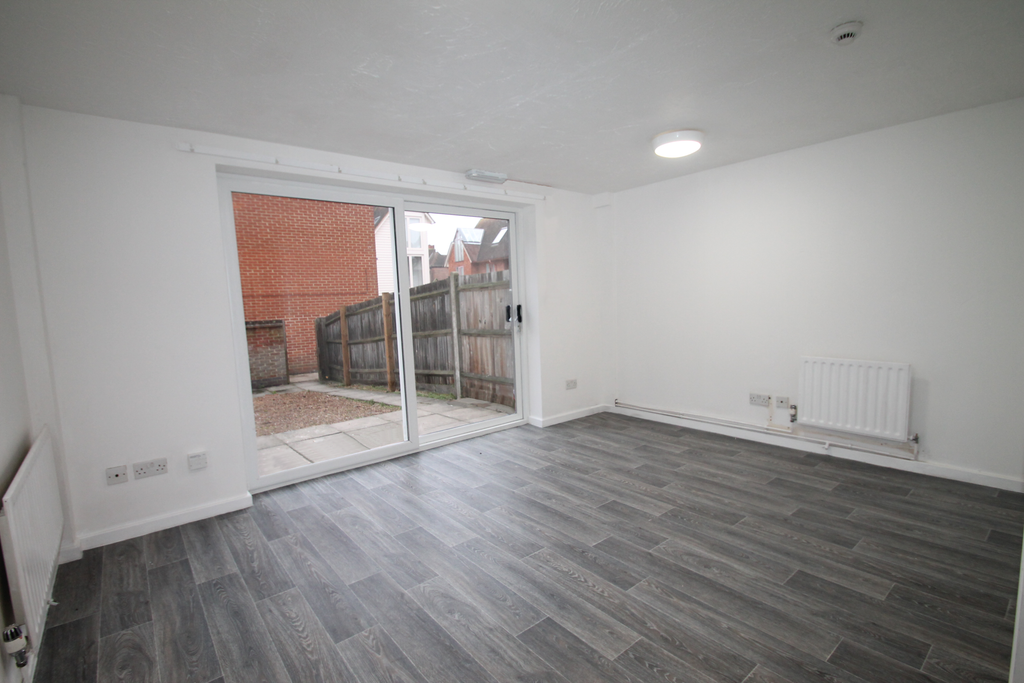 Property photo 2 of 9 Lounge