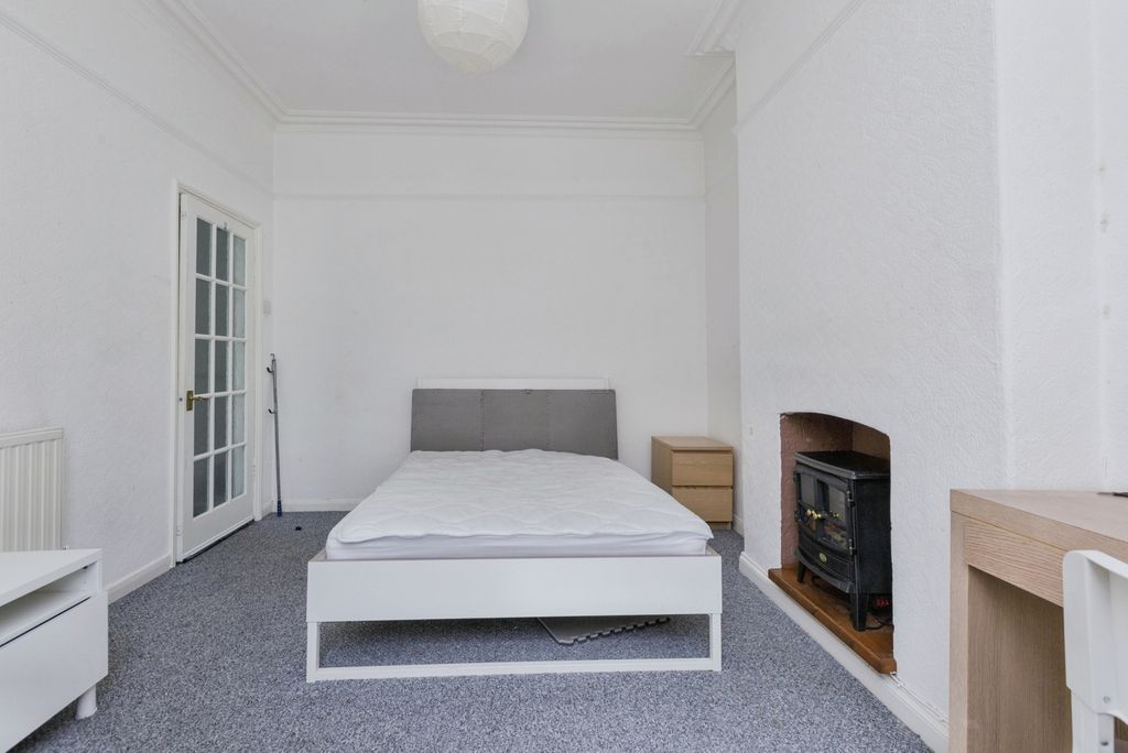 Property photo 3 of 17 Photo