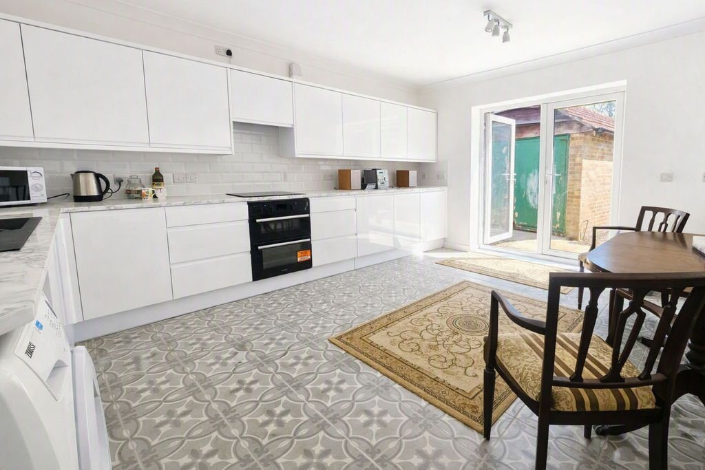 Property photo 2 of 13 Kitchen/Dining Room
