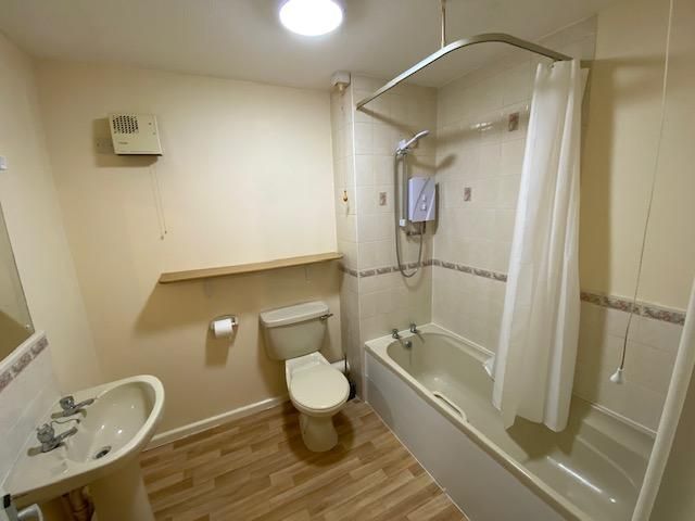 Property photo 2 of 8
