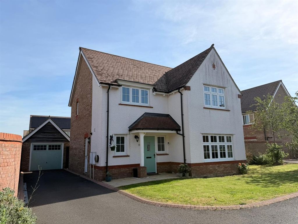 Property photo 1 of 18