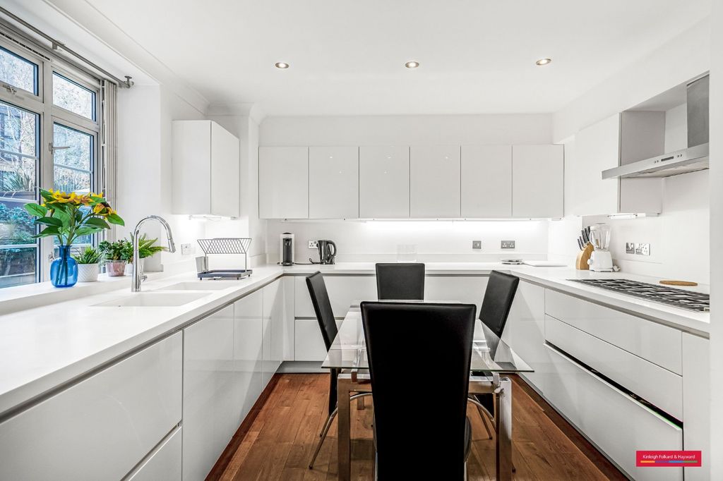 Property photo 1 of 31 Kitchen