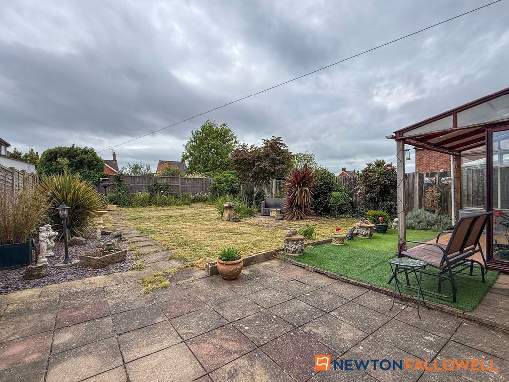Property photo 3 of 18 Rear Garden 1