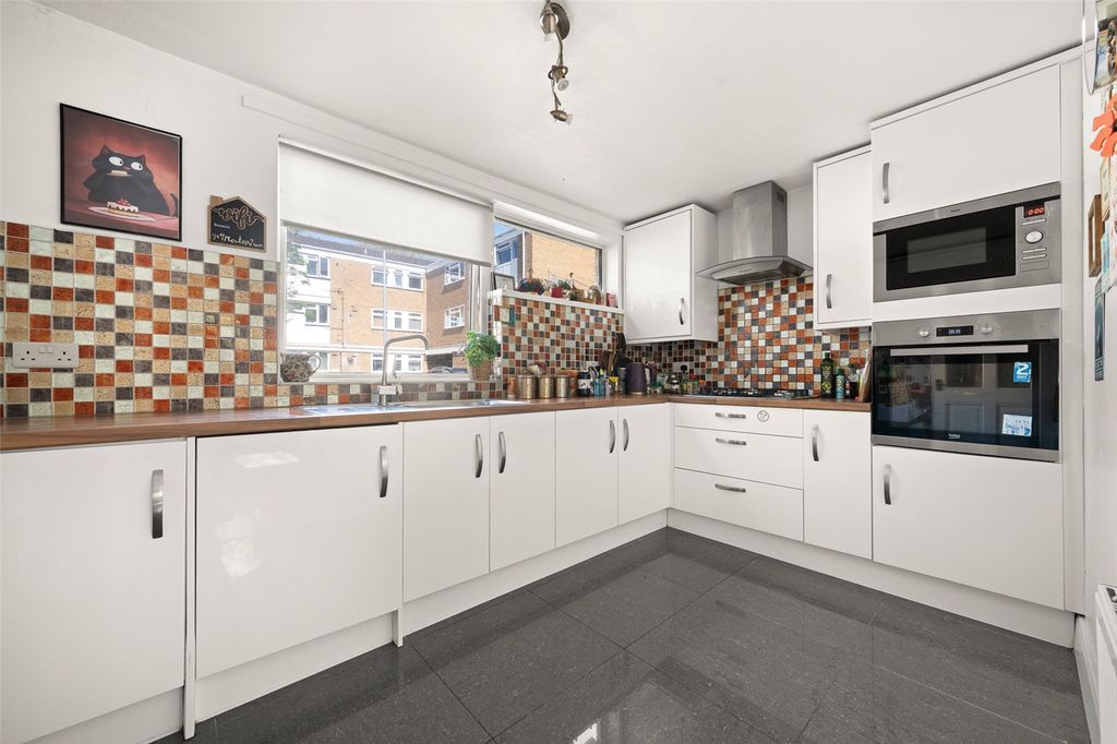 Property photo 2 of 11 Picture No. 19