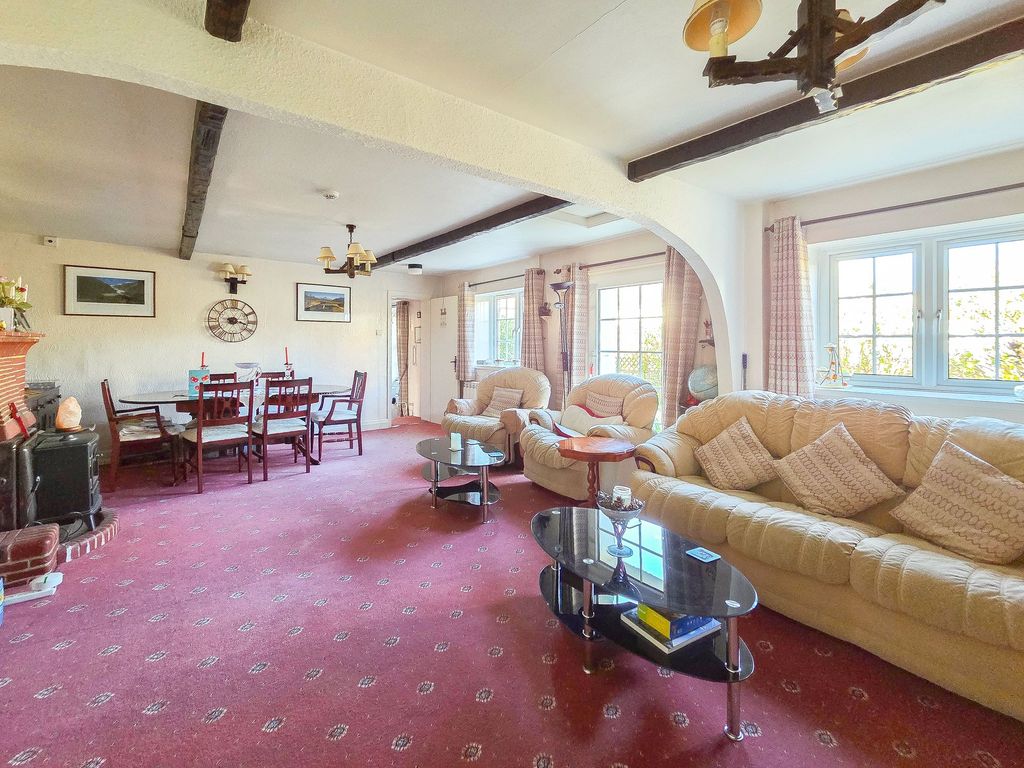 Property photo 3 of 22