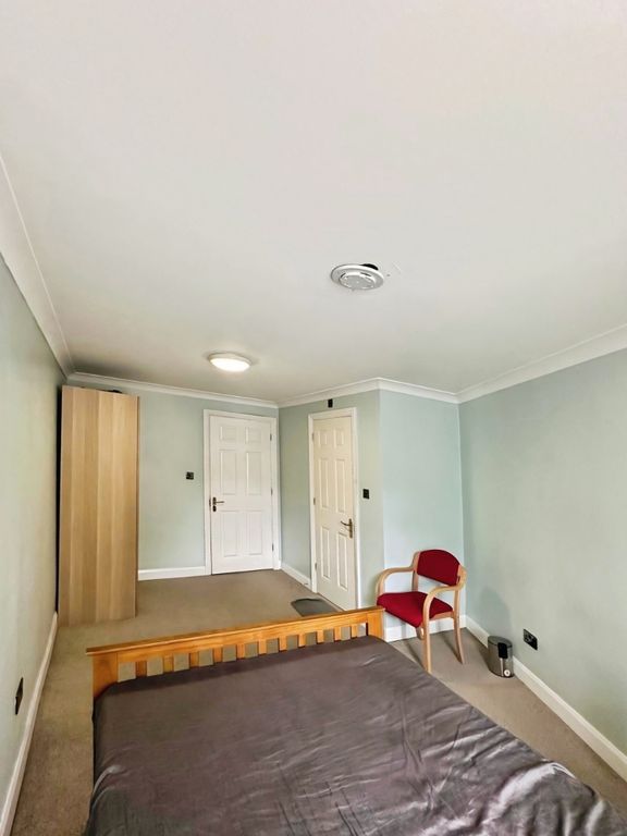 Property photo 3 of 7 Pbox-Img.Jpg