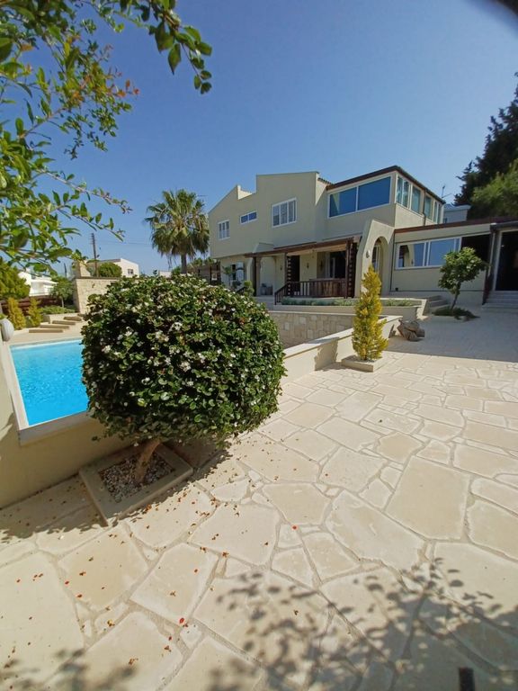Property photo 1 of 63