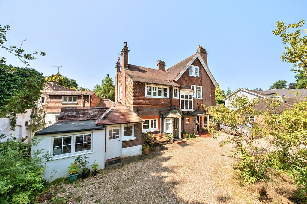 Property photo 1 of 18