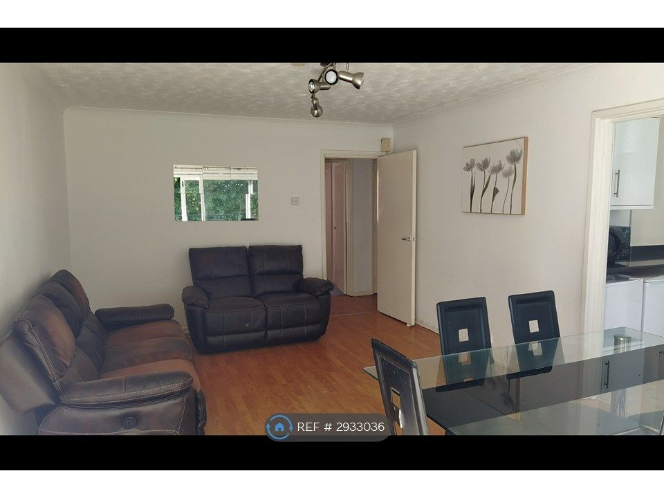 Property photo 1 of 9 Lounge