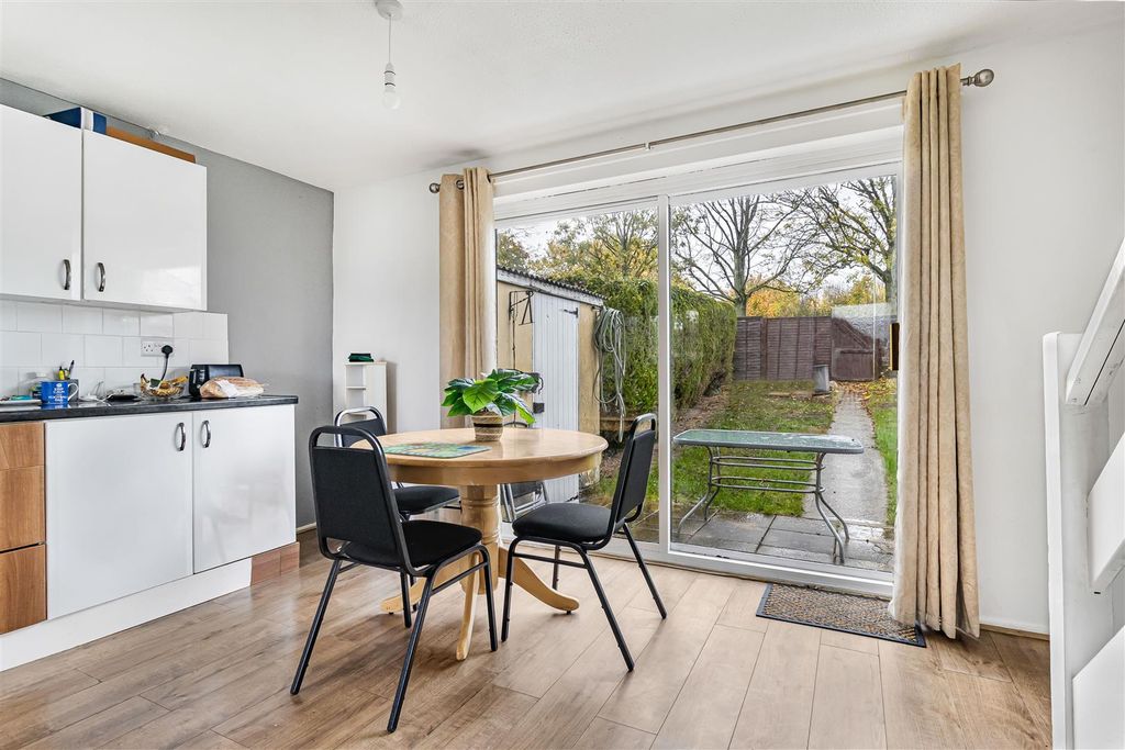 Property photo 2 of 13 11_66182.Jpg