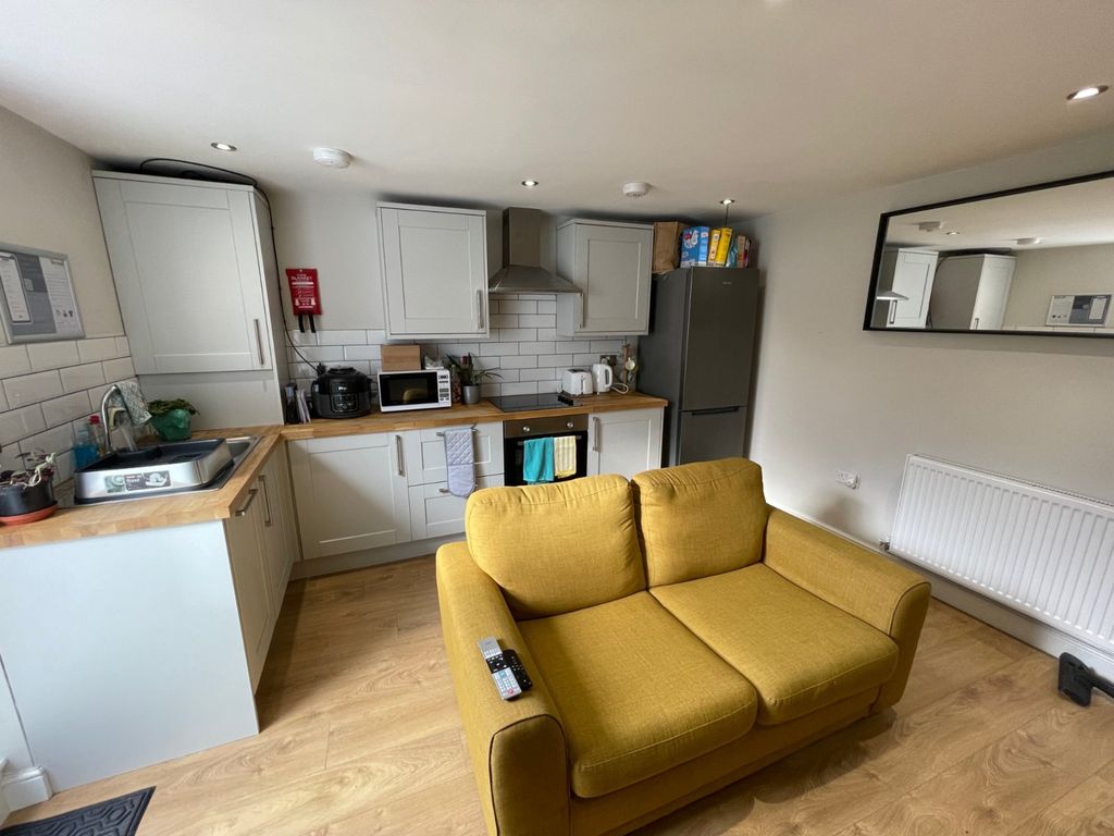 Property photo 1 of 5 Picture No. 06