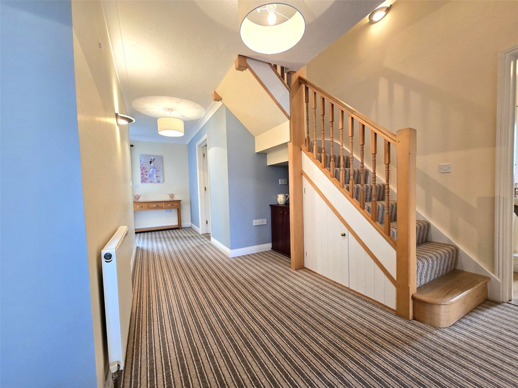 Property photo 2 of 17 2 - Picture No. 05