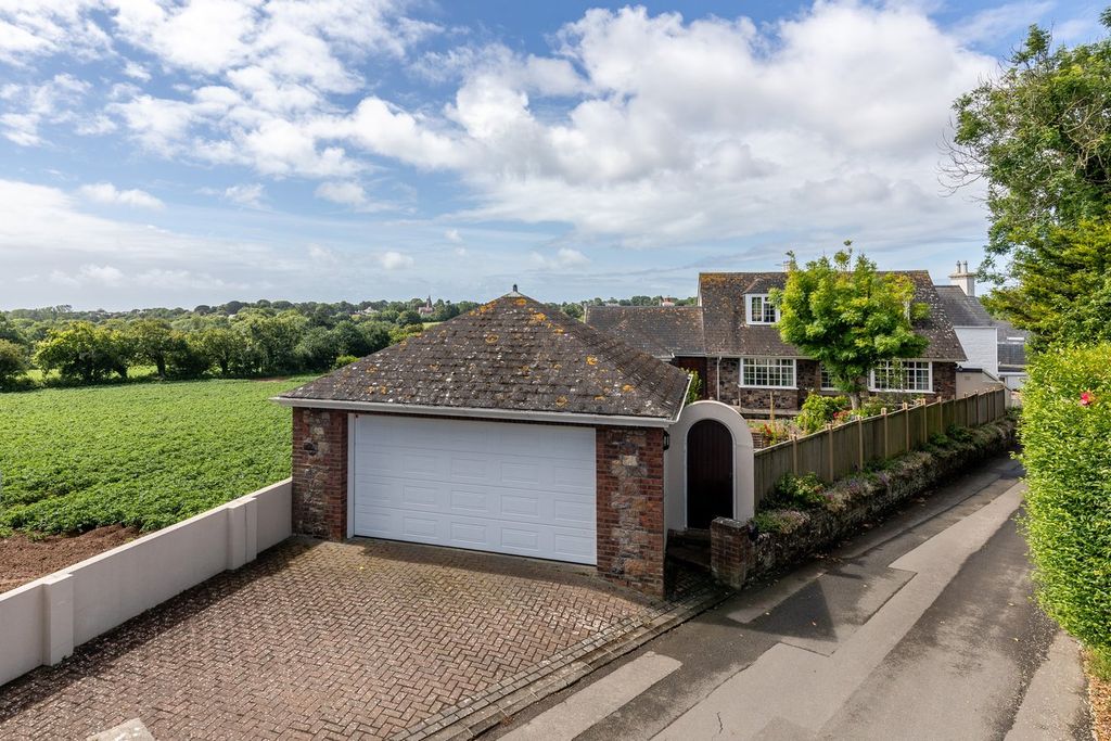 Property photo 1 of 37