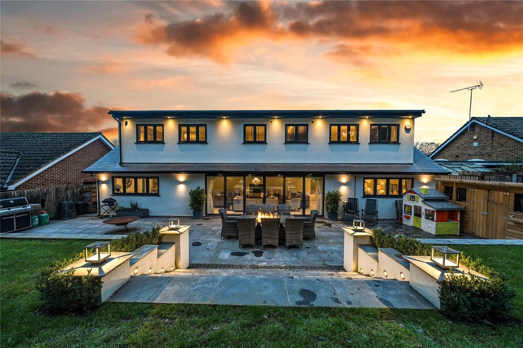 Property photo 2 of 40 Picture No. 43