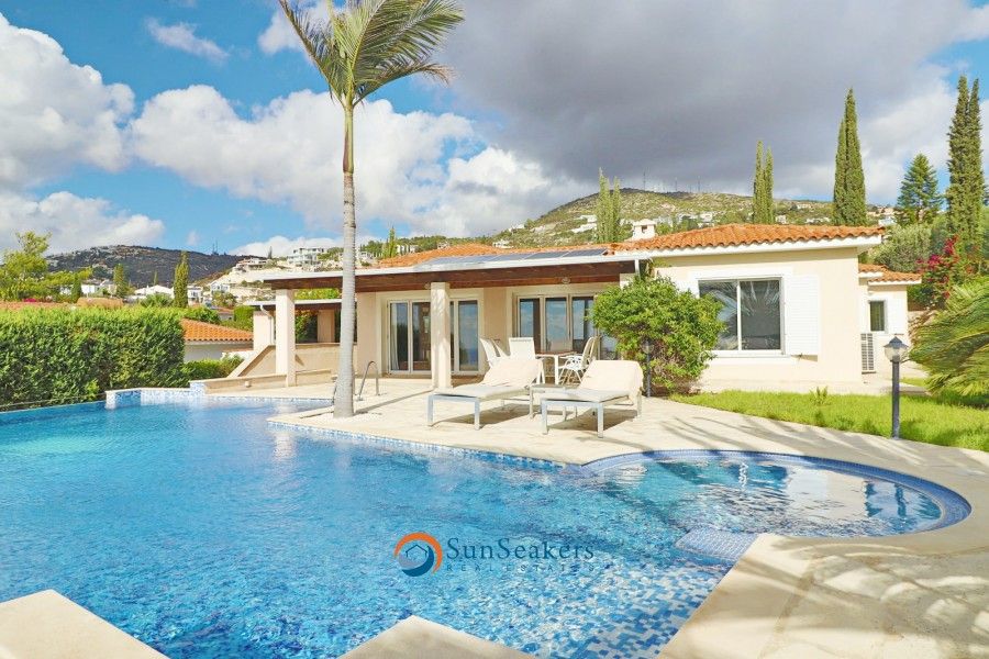 Property photo 2 of 56