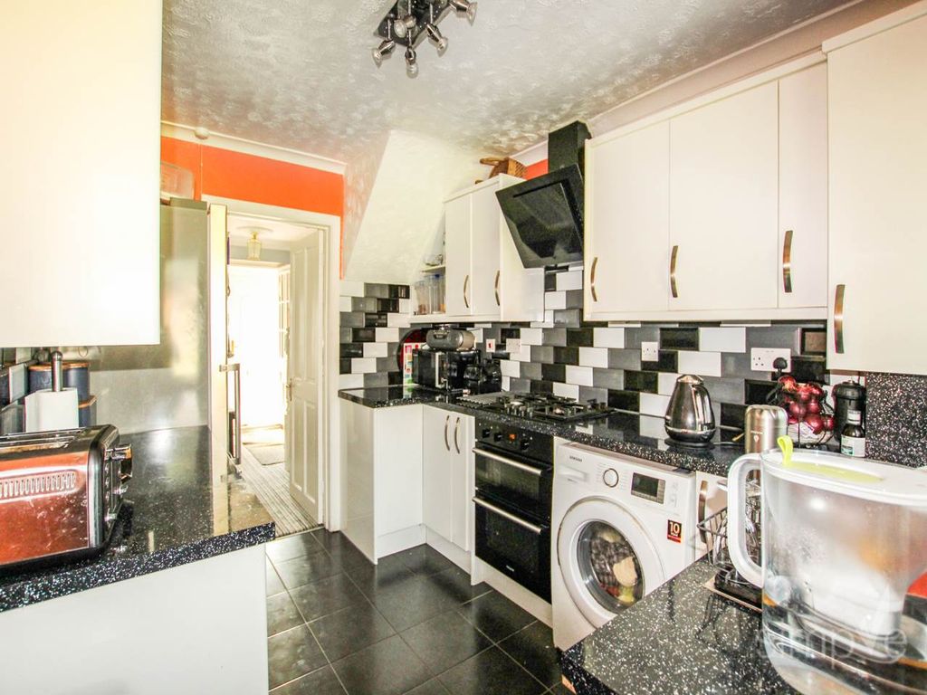 Property photo 2 of 14 Img_2053
