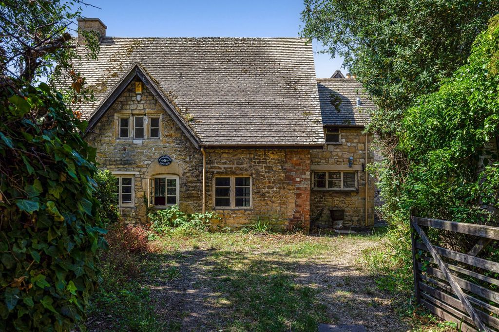 Property photo 1 of 16 Front