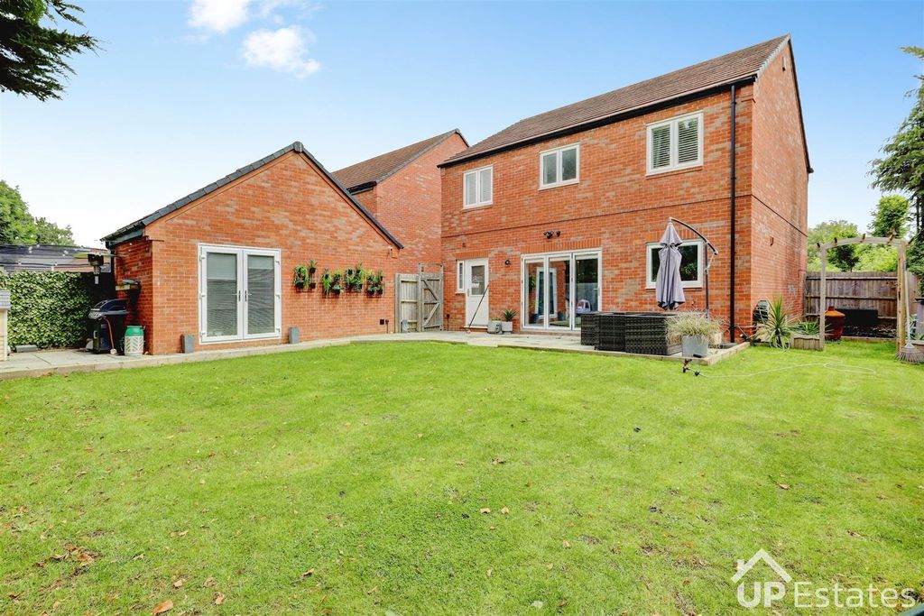 Property photo 2 of 36