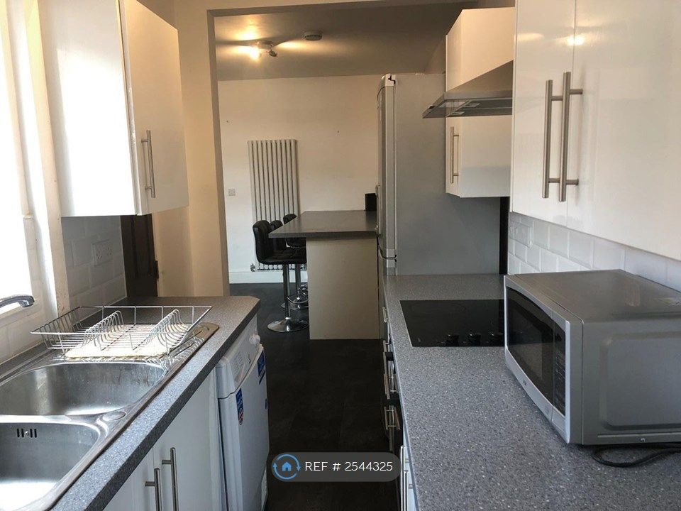 Property photo 3 of 6