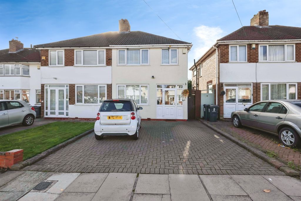 Property photo 1 of 17