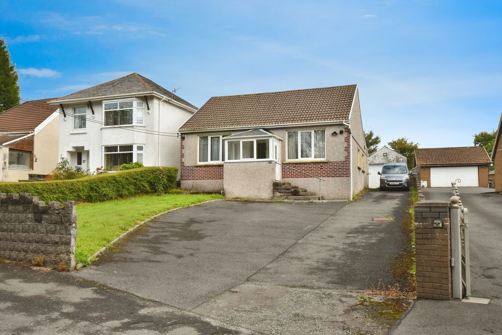 Property photo 1 of 18 Photo