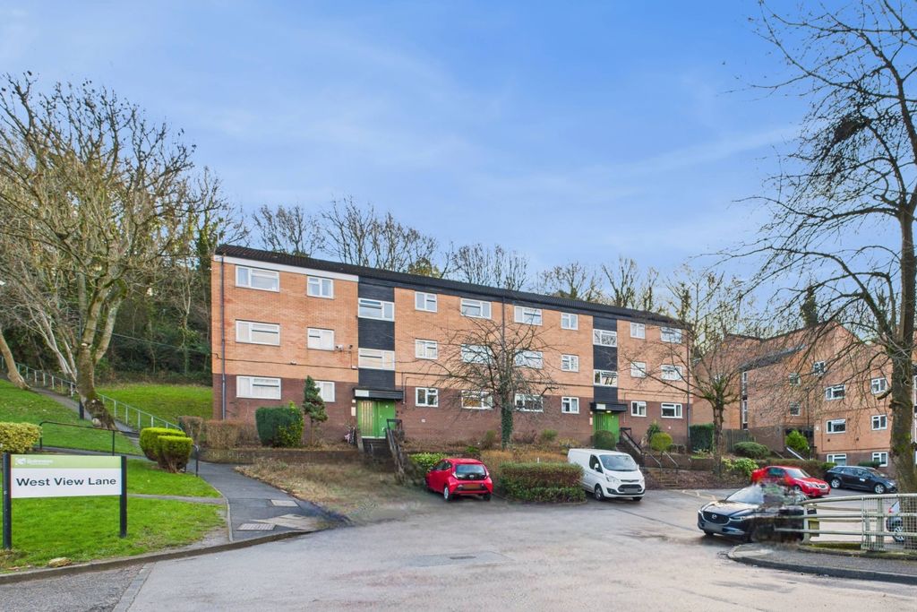 Property photo 1 of 10 Front External