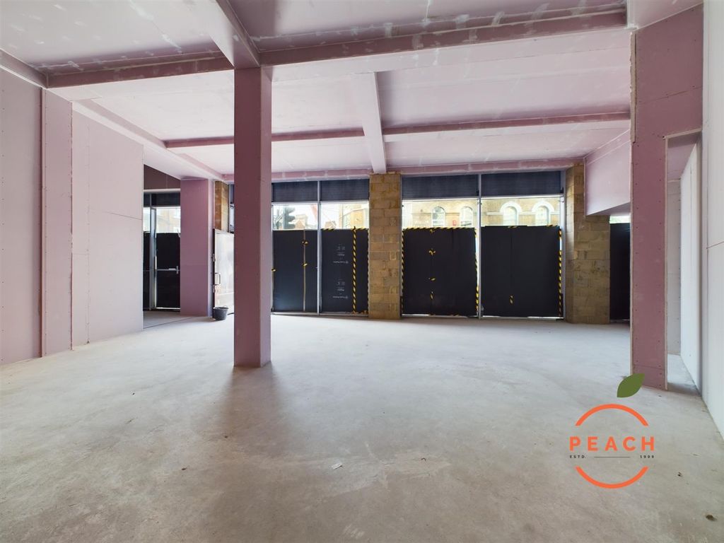 Property photo 3 of 13 Cam04237G0-Pr0010-Still002.Jpg