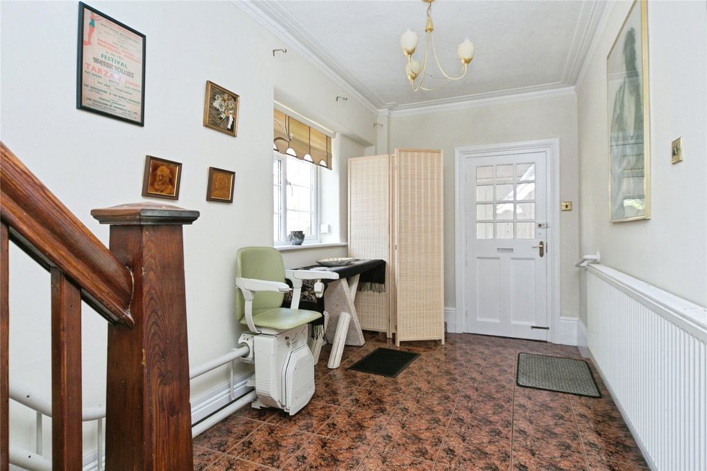 Property photo 2 of 21 Picture No. 10