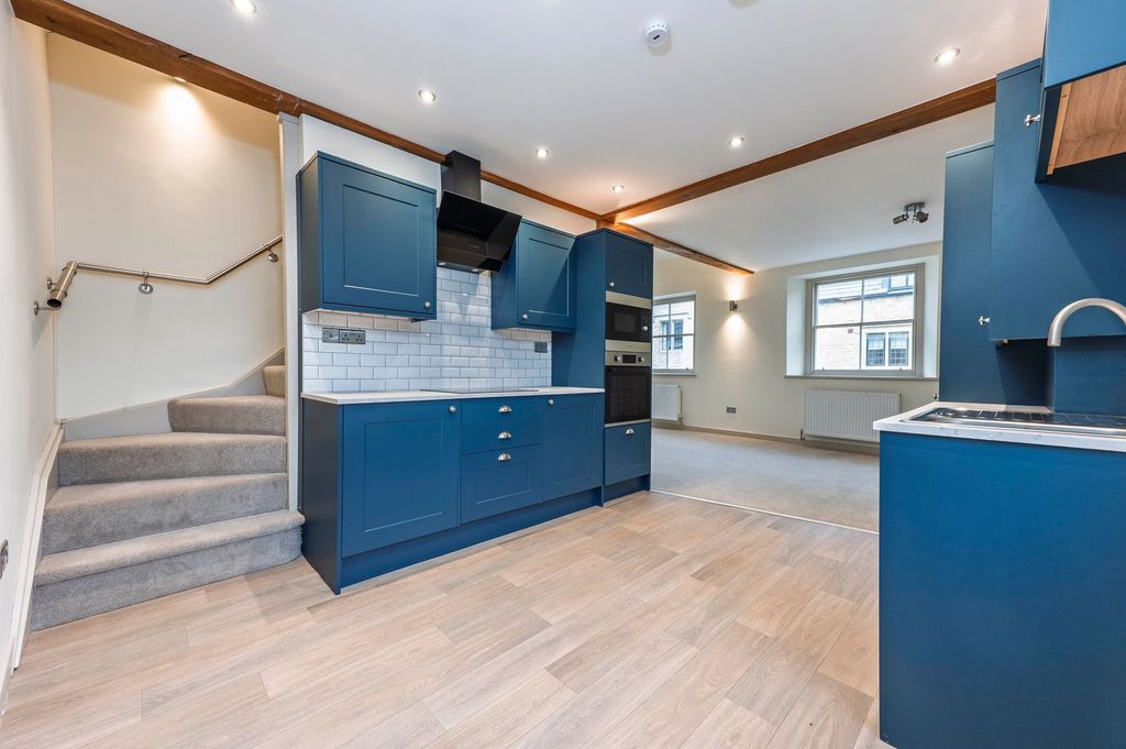 Property photo 3 of 16 Kitchen