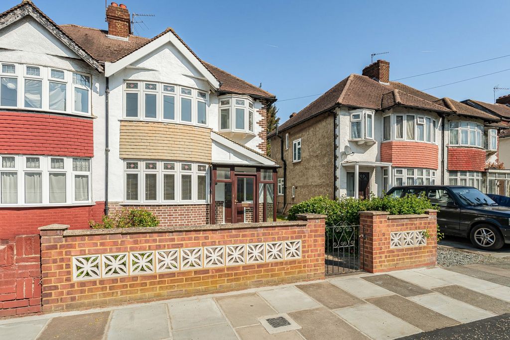 Property photo 1 of 11 Exterior