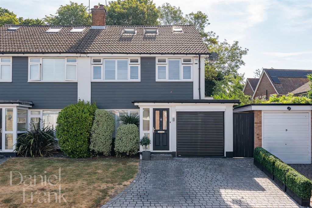 Property photo 1 of 33