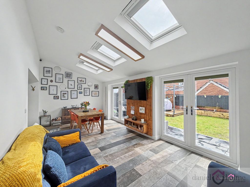 Property photo 1 of 23 Img_8283