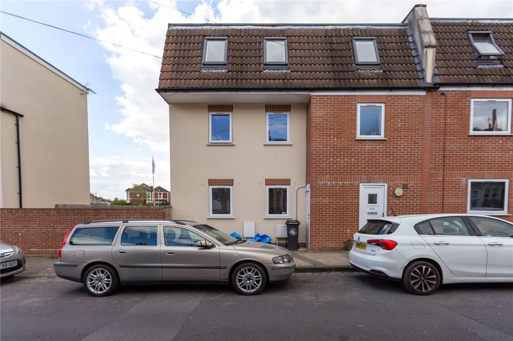 Property photo 3 of 19 Picture No. 22