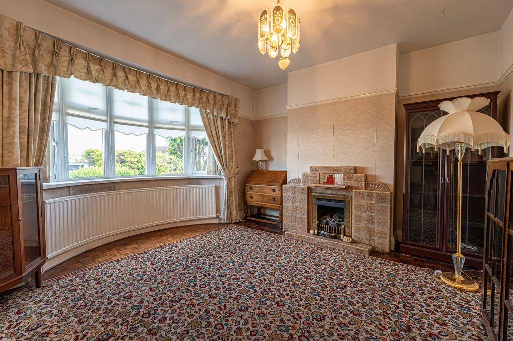 Property photo 2 of 29