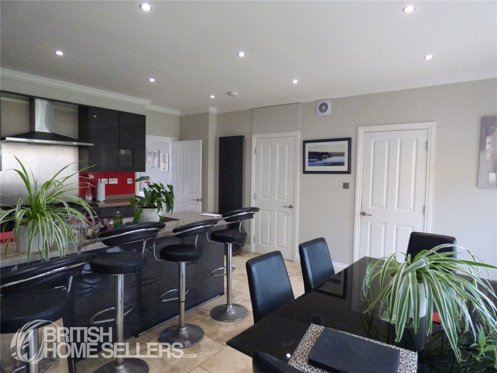 Property photo 3 of 29 Picture No. 13