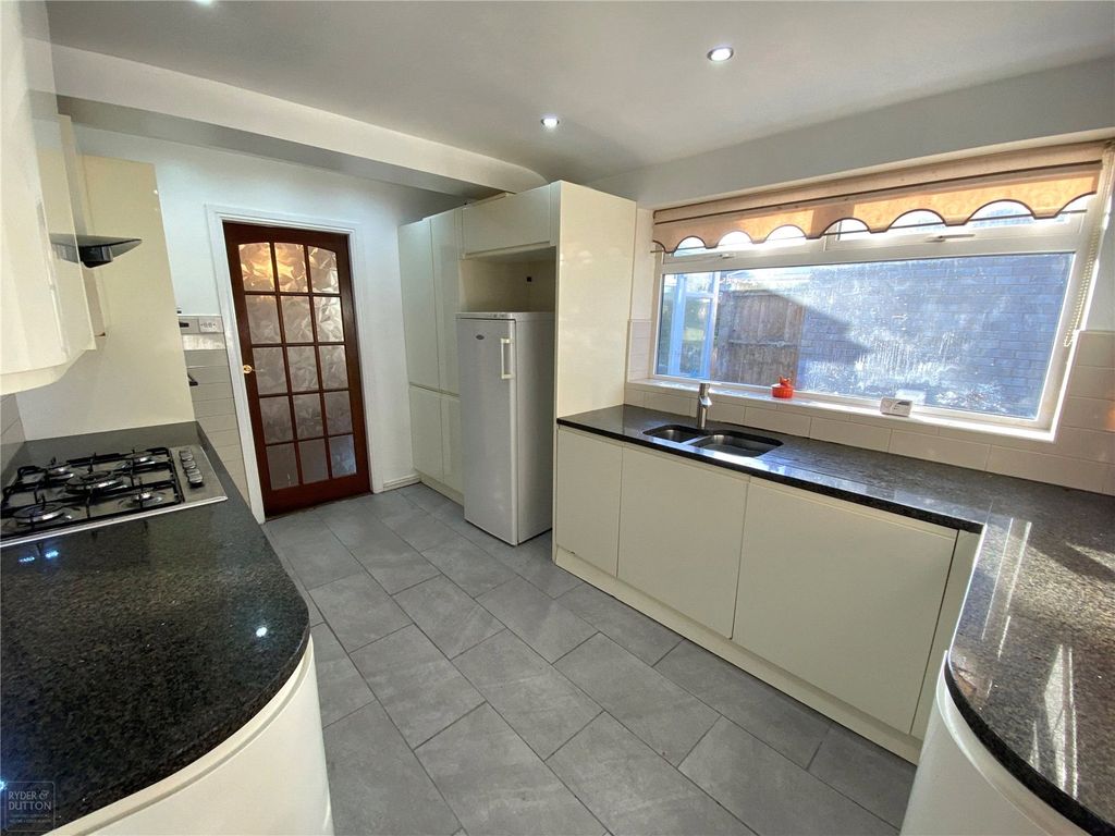 Property photo 2 of 10 Picture No. 04