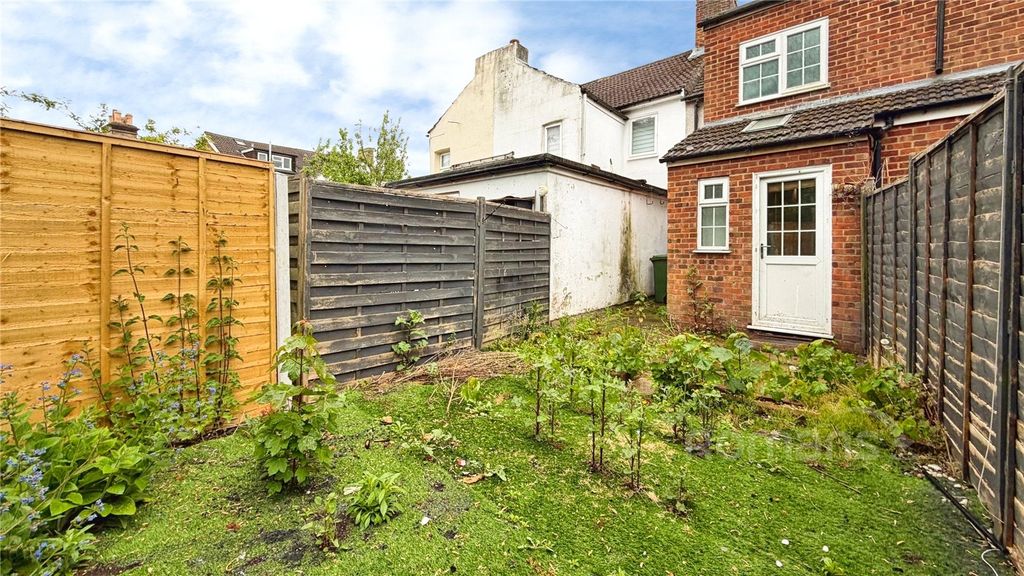 Property photo 2 of 13 Picture No. 17