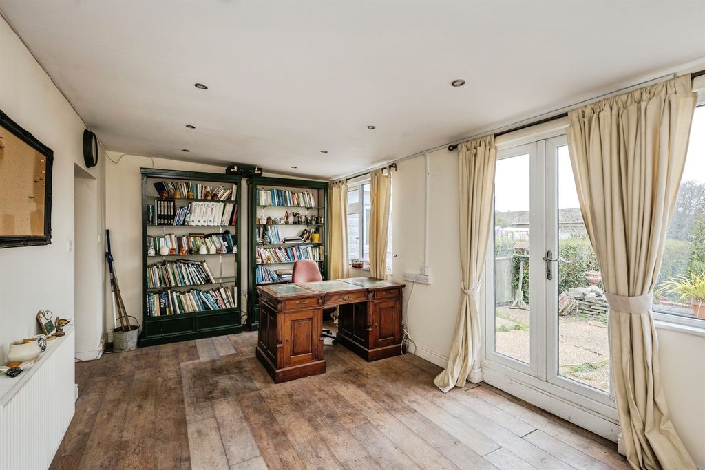 Property photo 1 of 17