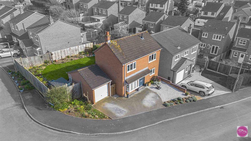 Property photo 2 of 29 Ashbrook, Brizlincote Valley (6).Jpg