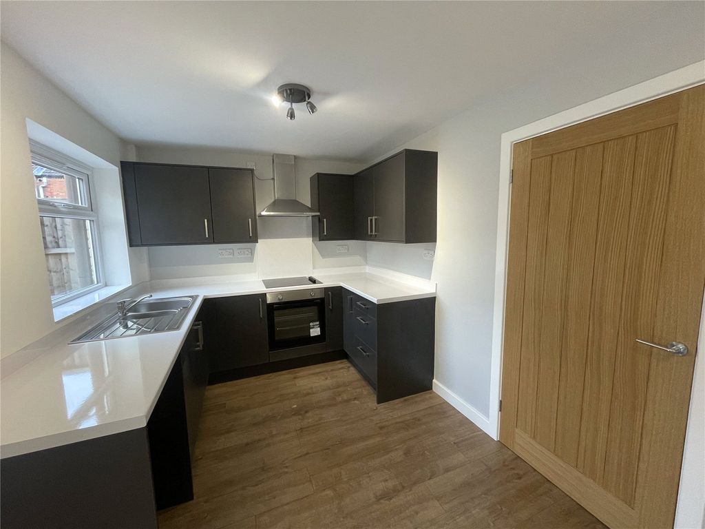 Property photo 3 of 14 Picture No. 21