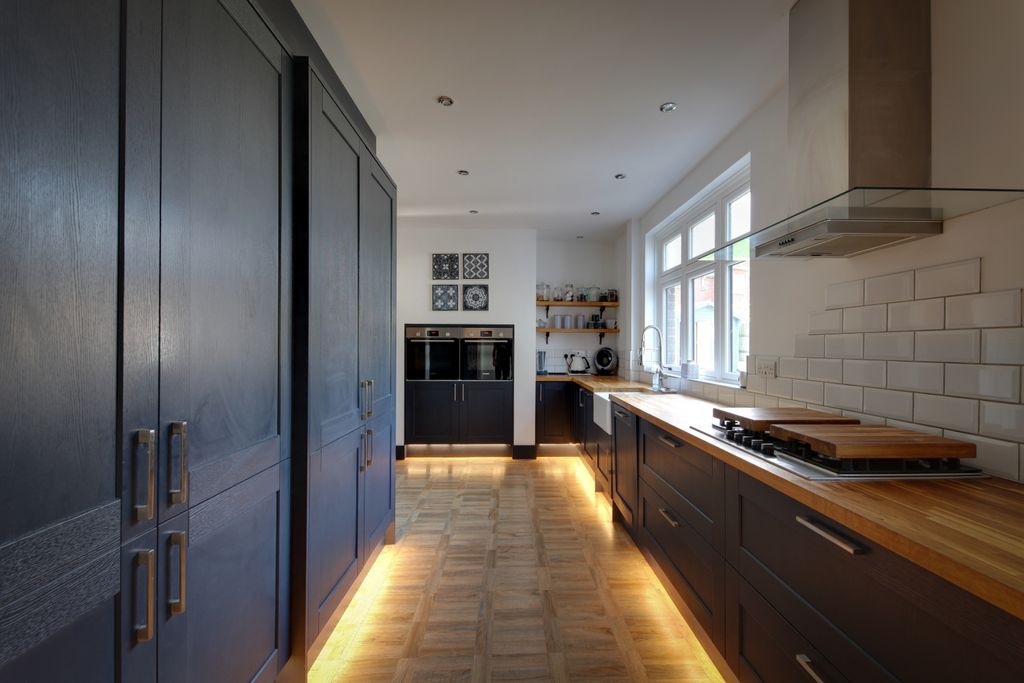Property photo 2 of 26 Kitchen