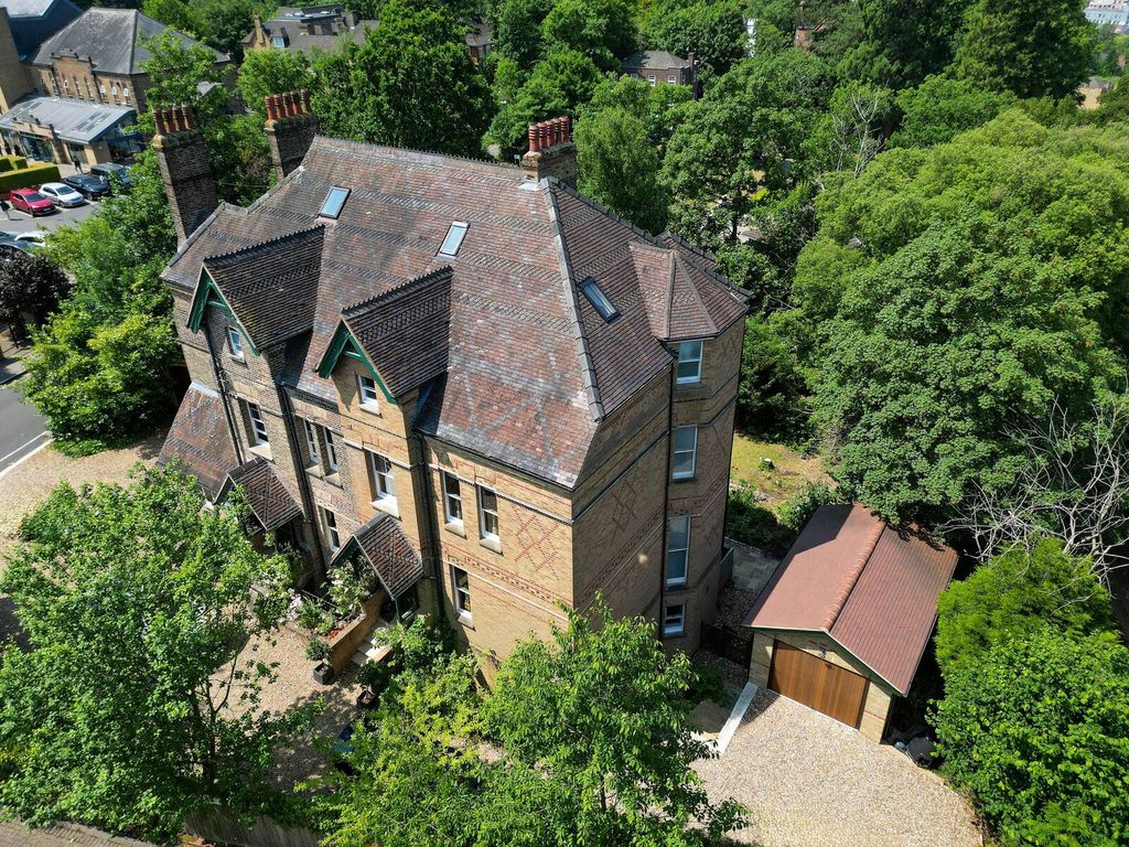 Property photo 1 of 47