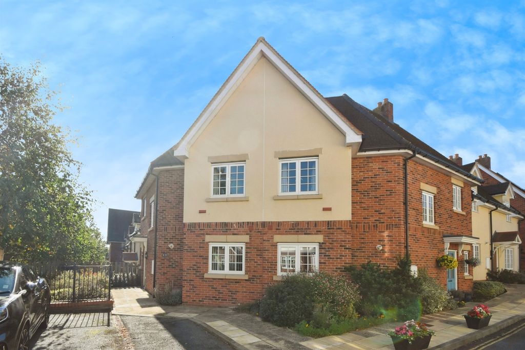 Property photo 2 of 15