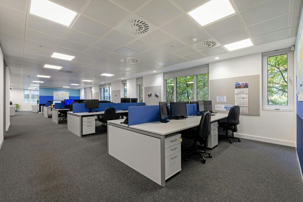 Property photo 3 of 11 114322_F-H-Bertling-Logistics-Aberdeen-Ltd-Aspect-Gate-15_Low.Jpg