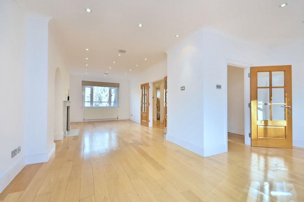 Property photo 1 of 11 1 (Main)